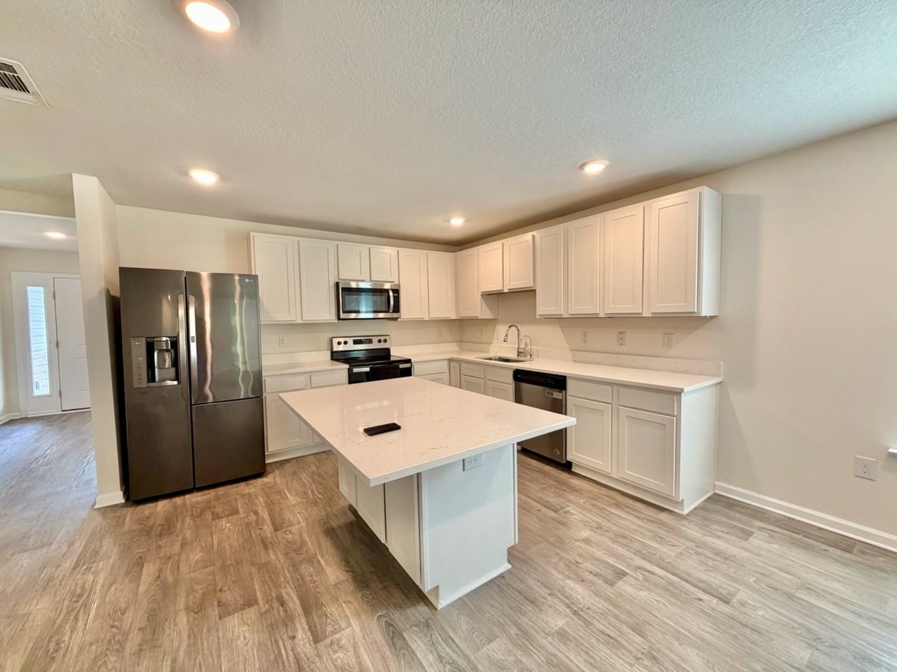 93 American Ct #1 - Photo 6 of 23