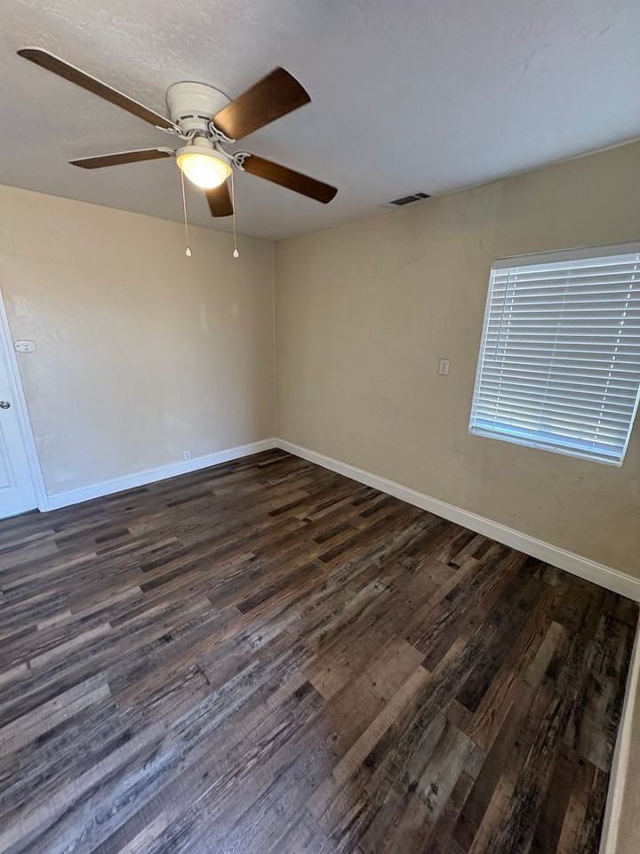 13405 Avenue 432 - Photo 2 of 18