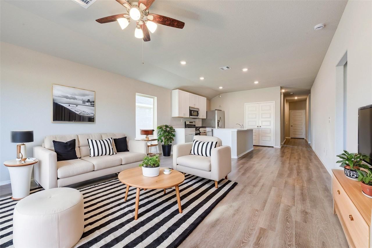 127 Sterling River Ln #1 - Photo 4 of 24