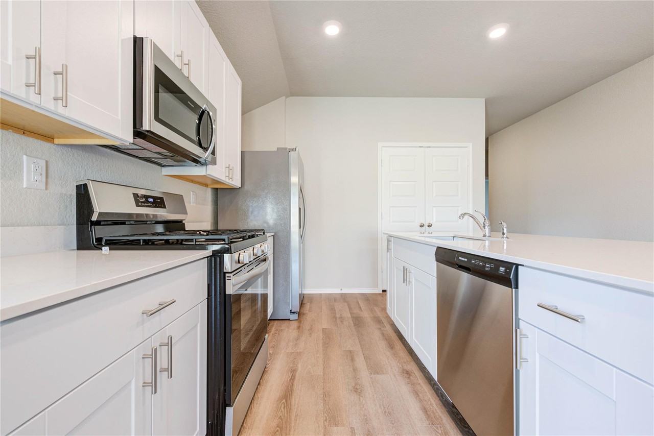 127 Sterling River Ln #1 - Photo 6 of 24