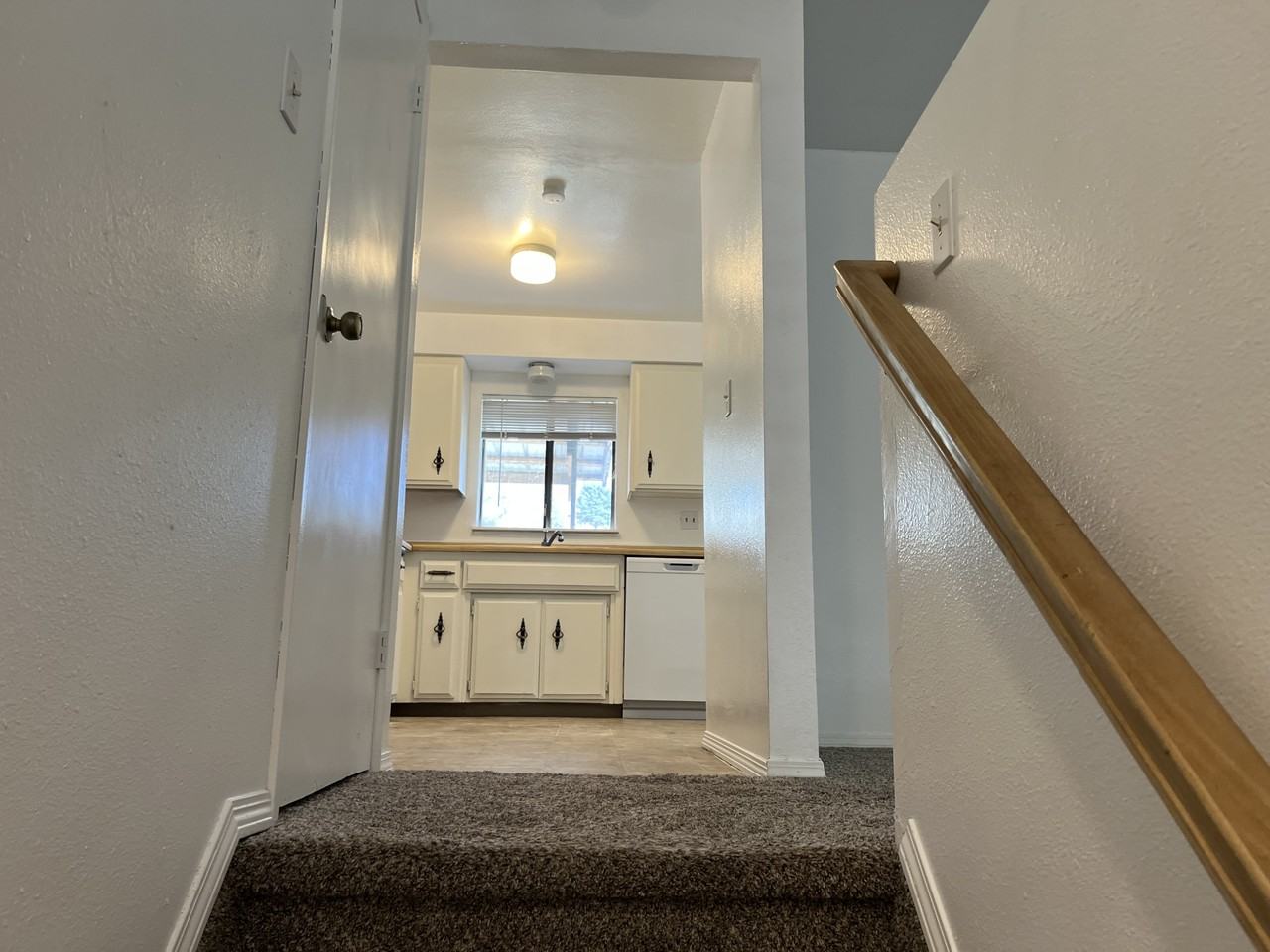 397 Parkchester Dr #2 - Photo 5 of 24