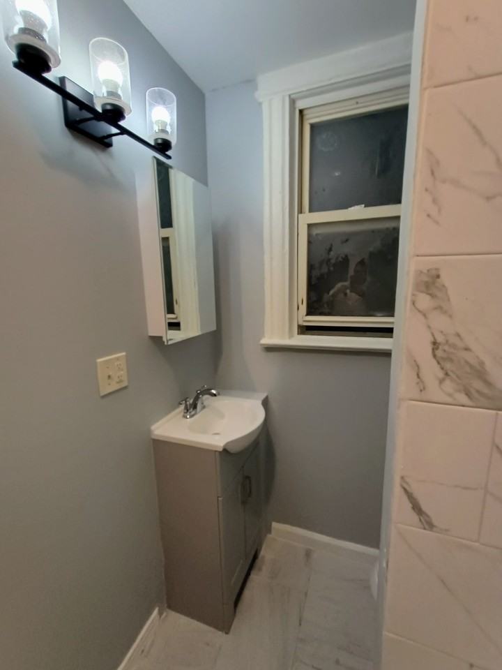 27 Linden Ave #1 - Photo 4 of 8