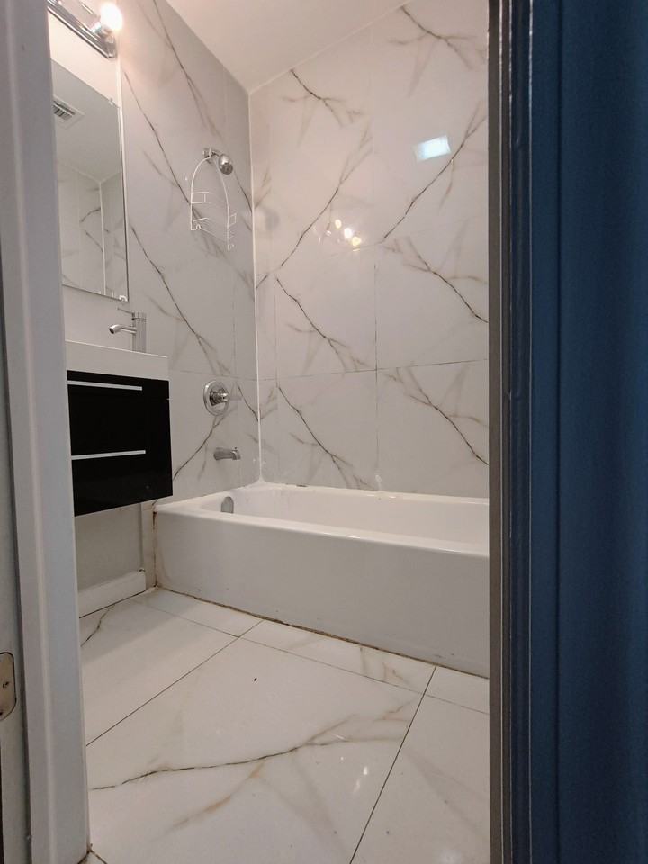 228 S 7th St #3 - Photo 4 of 10