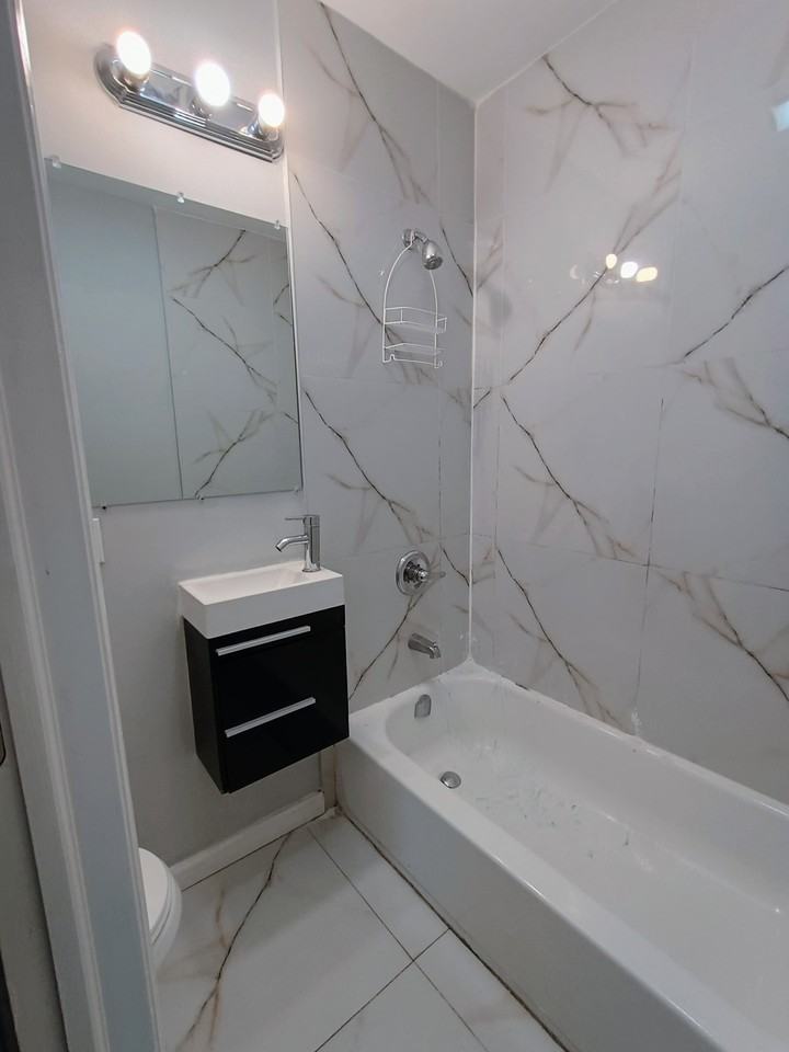 228 S 7th St #3 - Photo 5 of 10