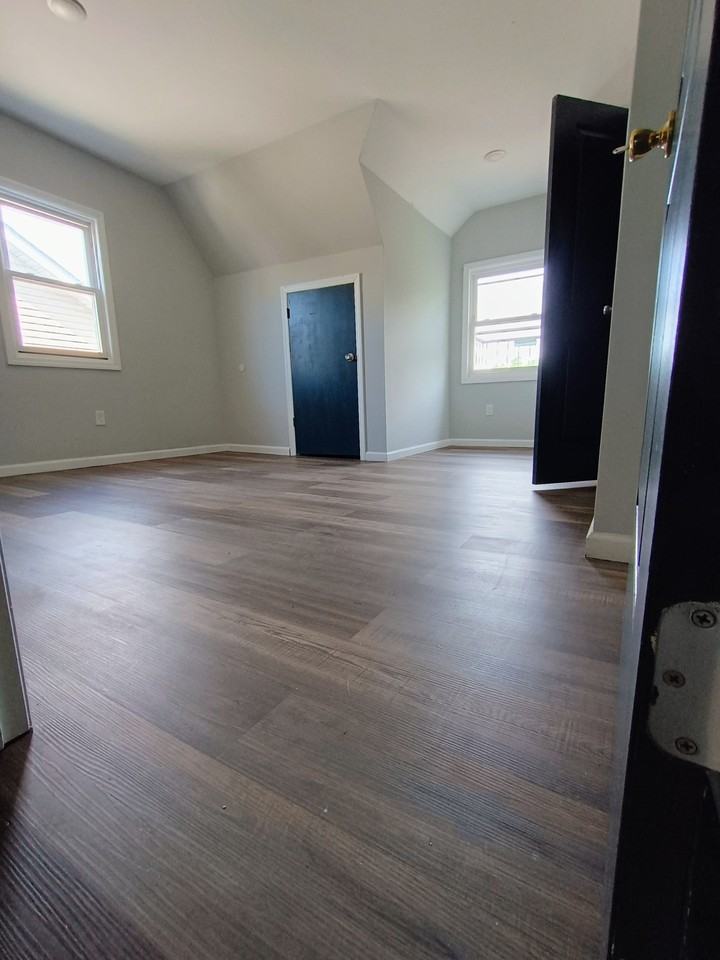 228 S 7th St #3 - Photo 7 of 10