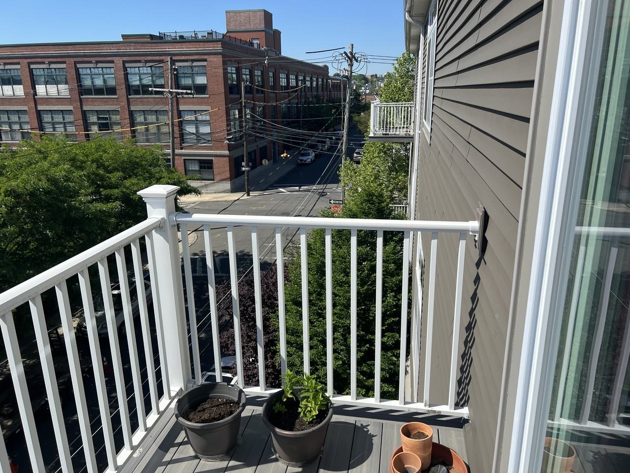 204 Spencer Ave #10 - Photo 7 of 34