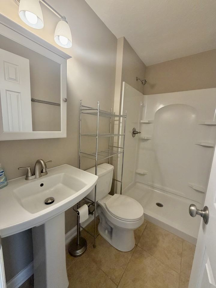 111 S Ross St #7 - Photo 7 of 13