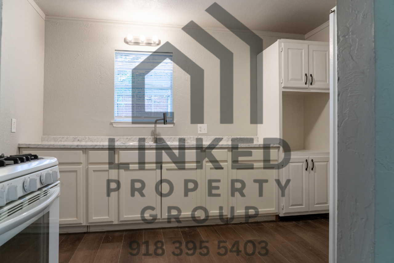 1321 Ne 39th St - Photo 6 of 17
