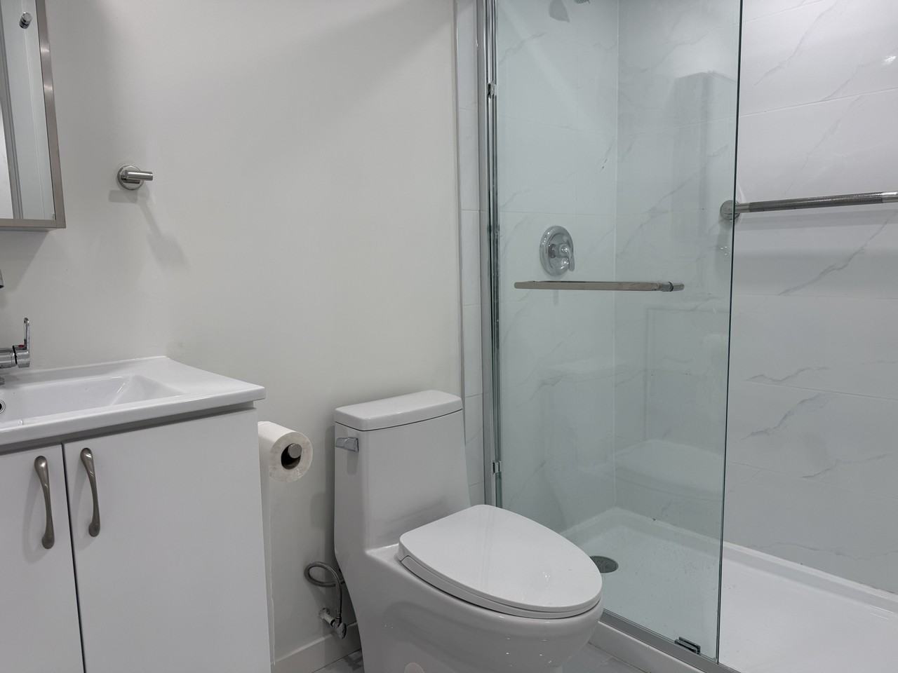 15104 92a Ave #1 - Photo 4 of 8