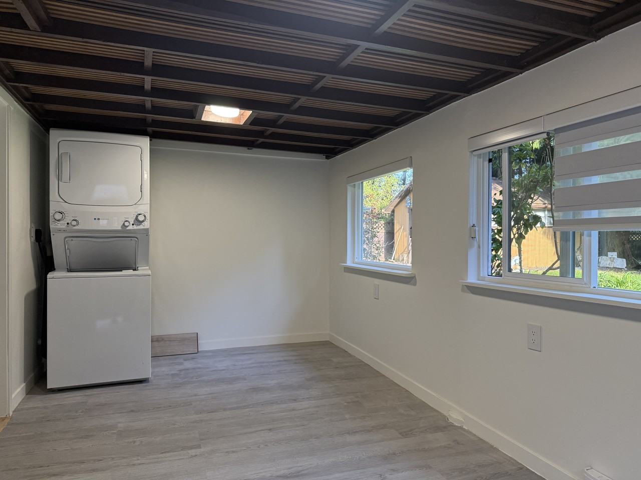 15104 92a Ave #1 - Photo 6 of 8