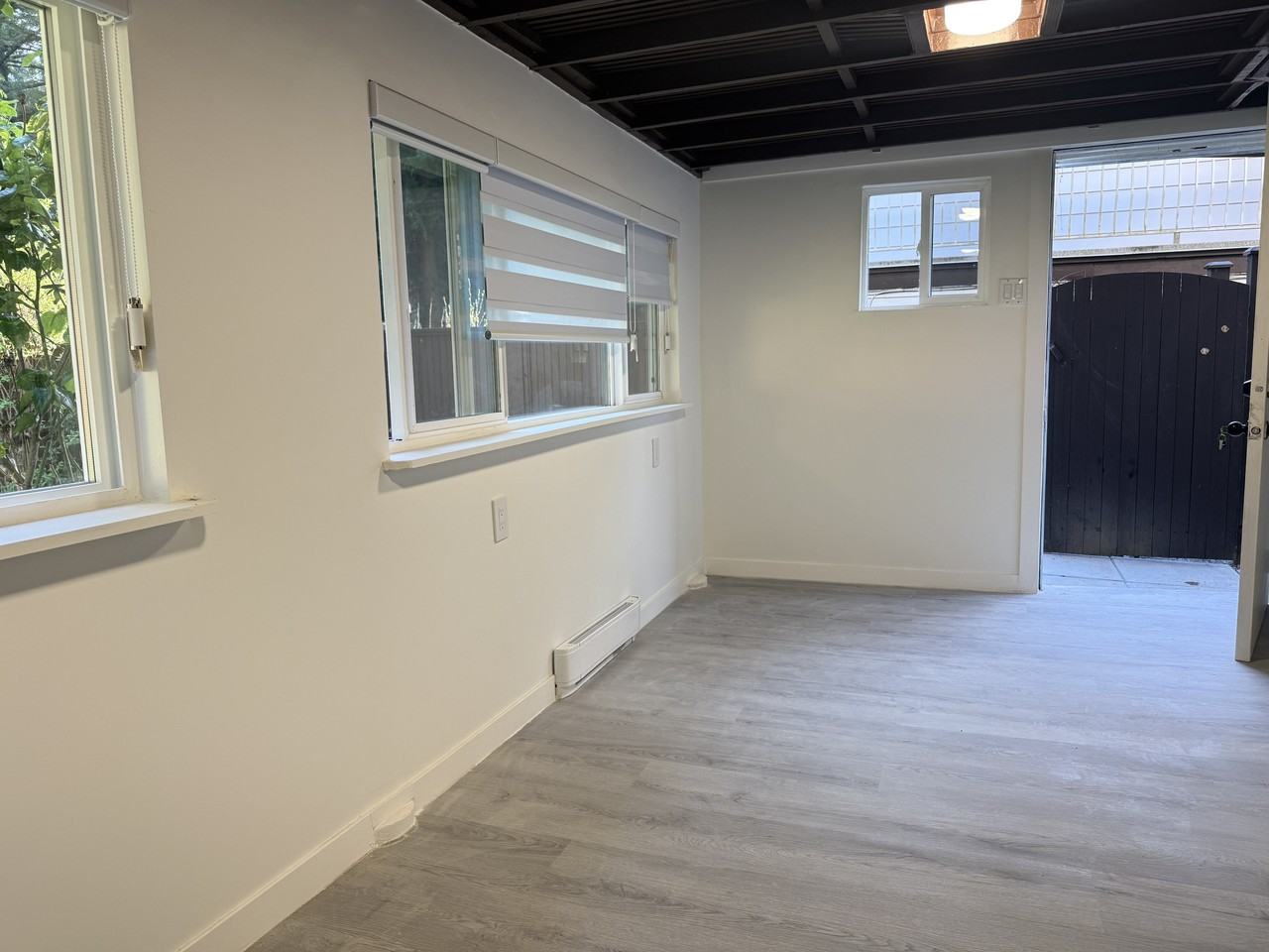 15104 92a Ave #1 - Photo 7 of 8