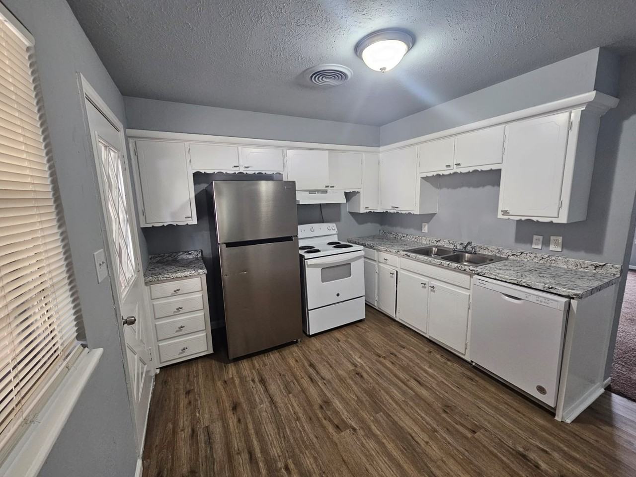 4321 Nw Pollard Ave #1 - Photo 4 of 15