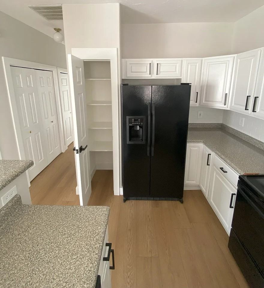 11448 S Oakmond Rd #1 - Photo 5 of 24