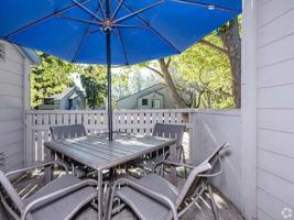 featured image of 100 Larissa Ln