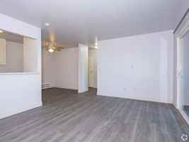 featured image of 100 Larissa Ln
