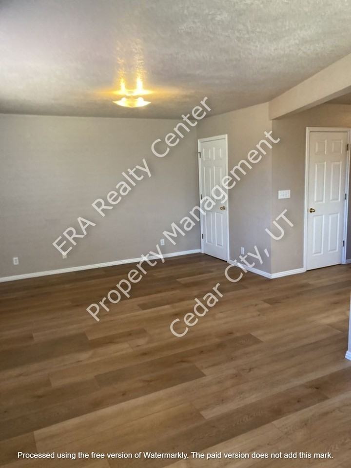 928 W Greenslake Dr - Photo 5 of 13
