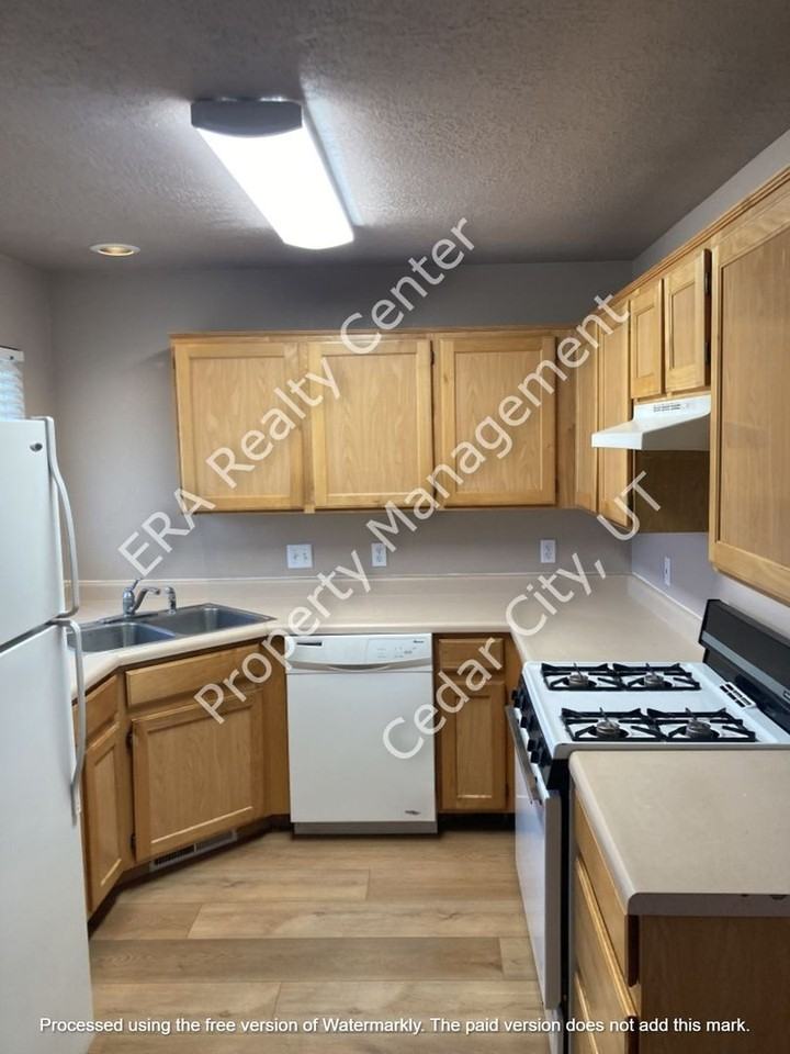 928 W Greenslake Dr - Photo 6 of 13