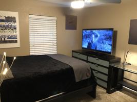 featured image of 1165 Bryn Mawr Dr #4