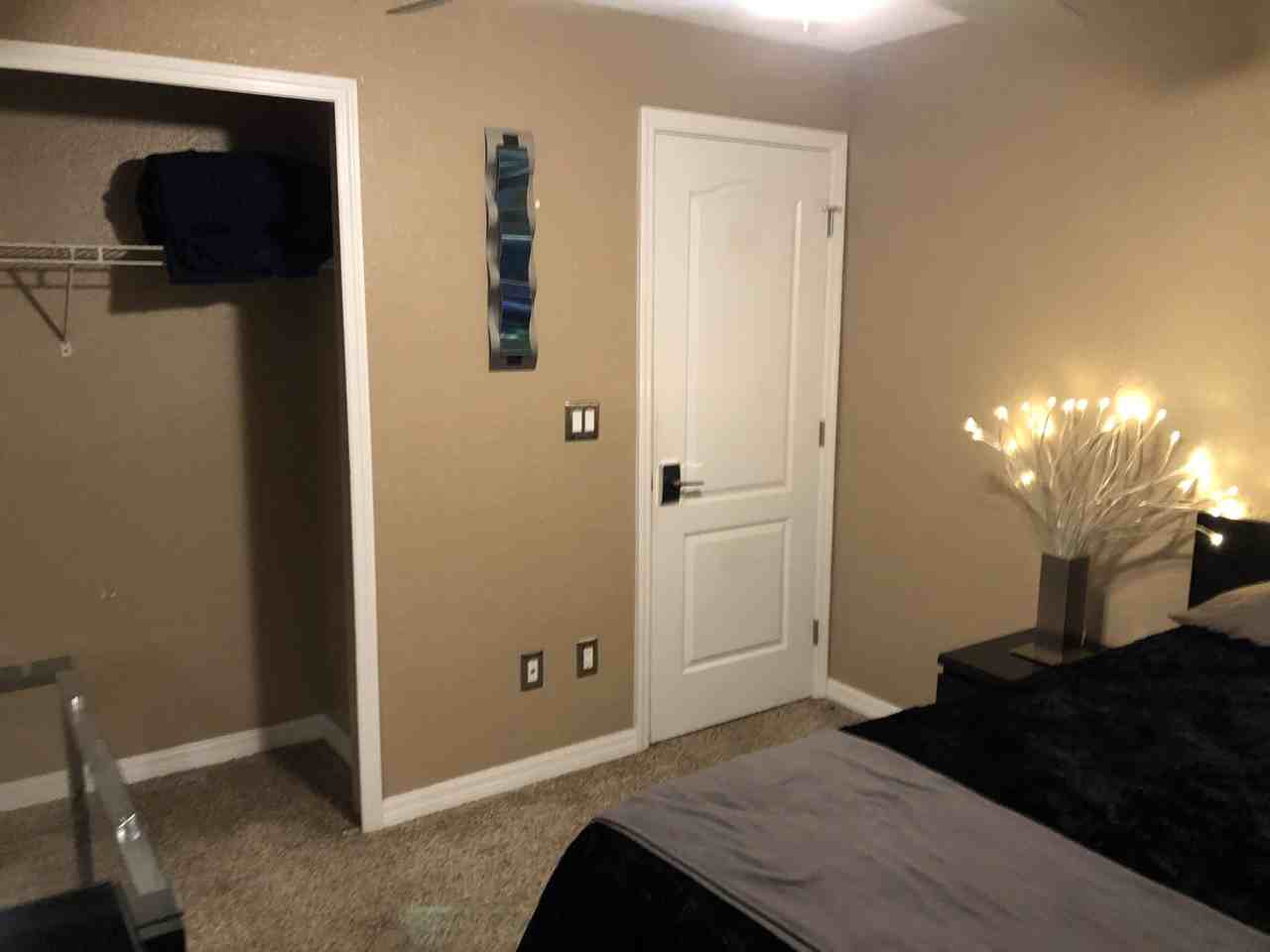 1165 Bryn Mawr Dr #4 - Photo 4 of 12