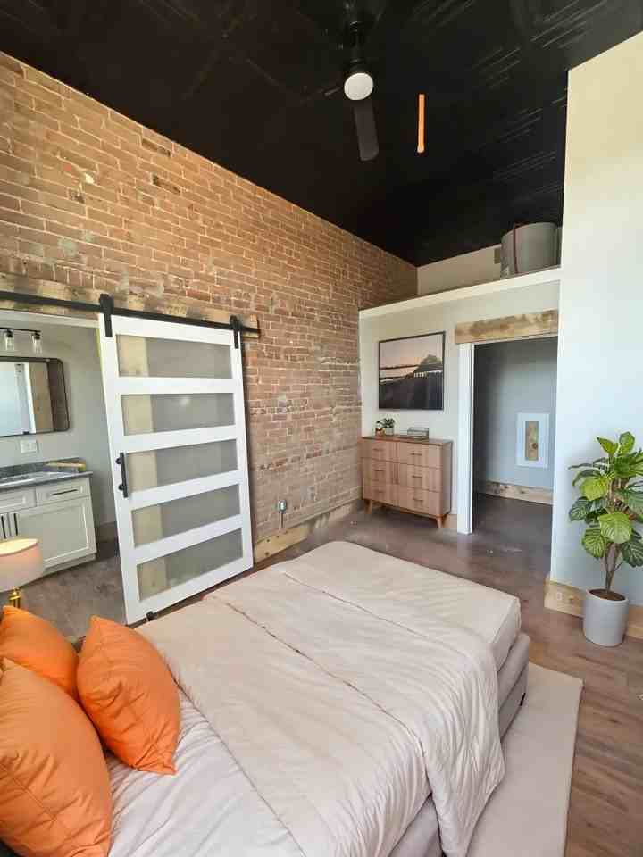 69 Hill Street - Photo 7 of 11