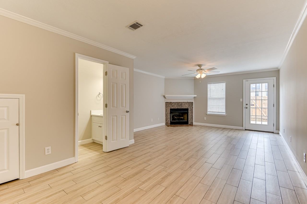 4680 Brookwood Ln #1 - Photo 4 of 30