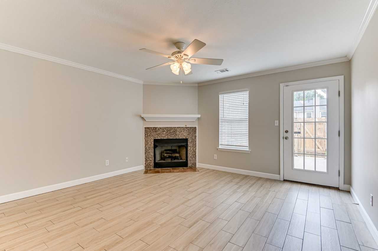 4680 Brookwood Ln #1 - Photo 5 of 30