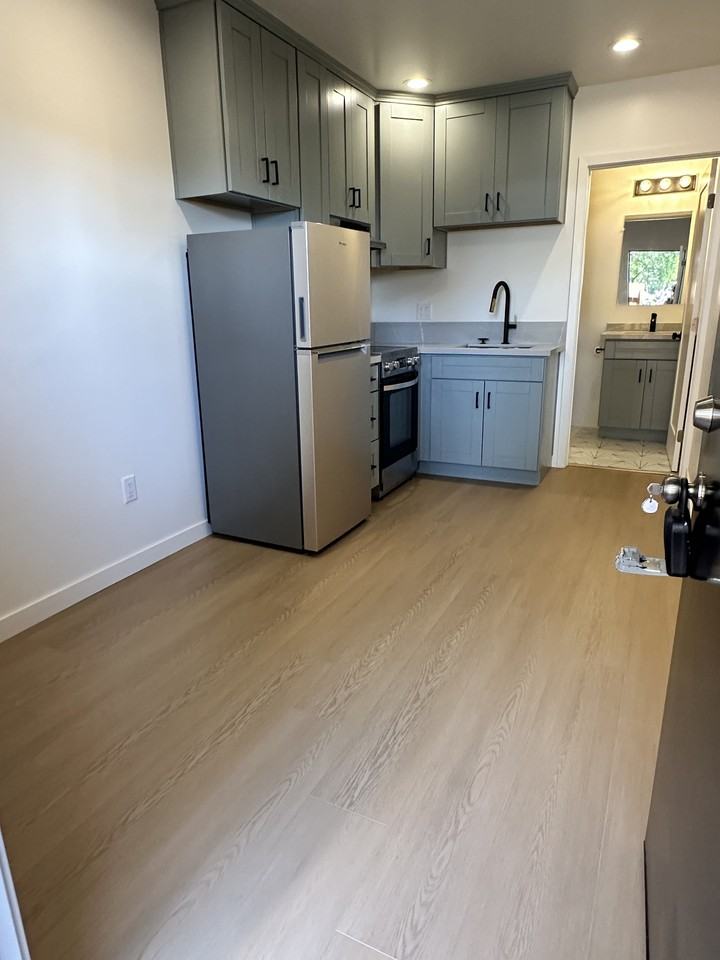 6646 Kelly St #10 - Photo 2 of 10