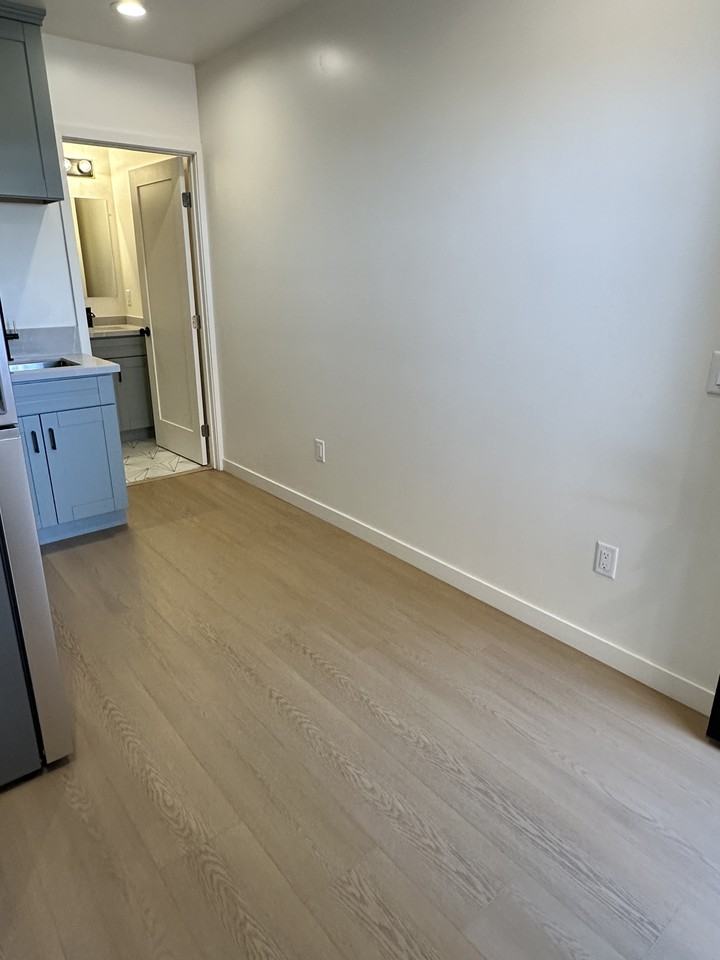 6646 Kelly St #10 - Photo 3 of 10