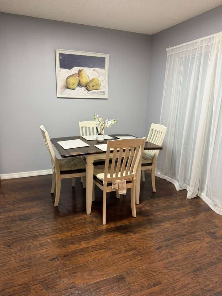 10137 Donhill Ct #1 - Photo 3 of 32