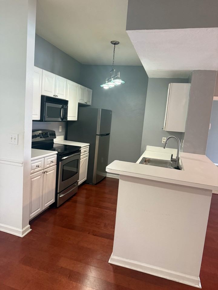 14229 Falls Church Drive1717 #1717 - Photo 4 of 10