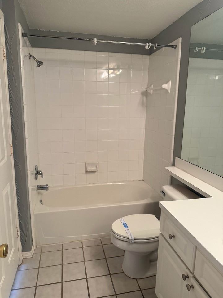 14229 Falls Church Drive1717 #1717 - Photo 5 of 10
