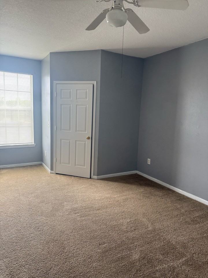 14229 Falls Church Drive1717 #1717 - Photo 6 of 10