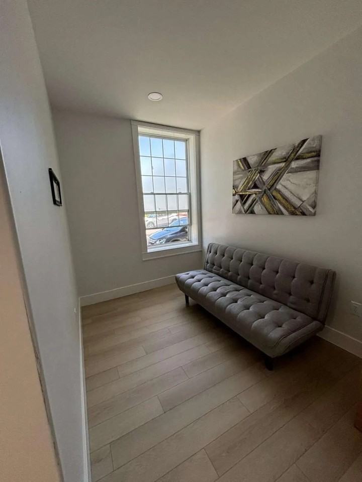 213 Prince St #7 - Photo 4 of 11
