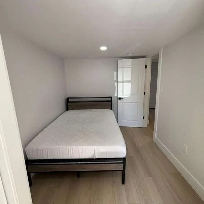 213 Prince St #7 - Photo 6 of 11