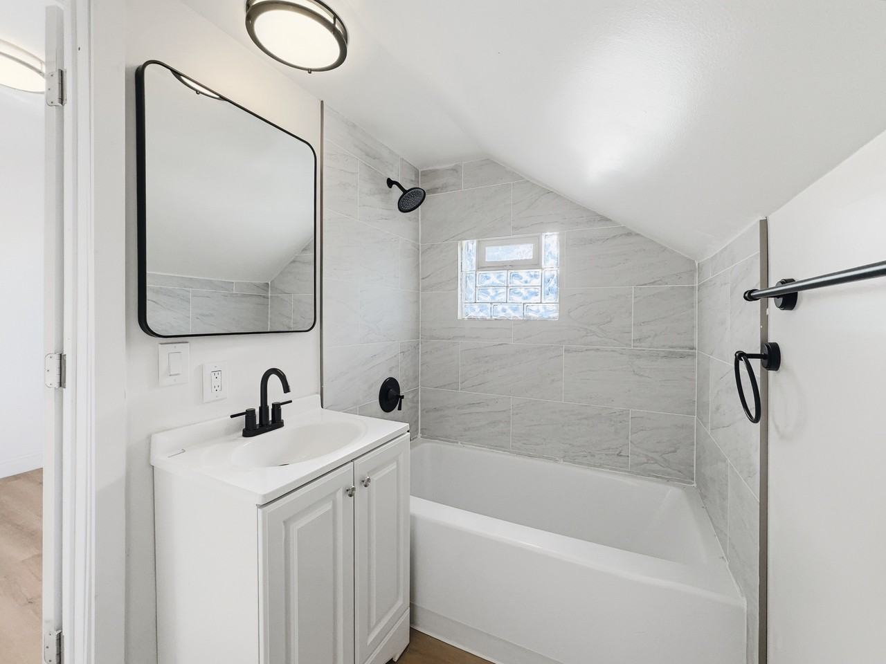 329 W Muir Ave #1 - Photo 2 of 15