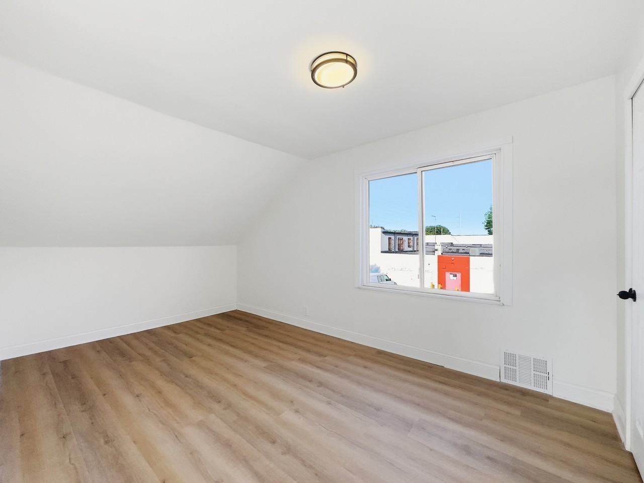 329 W Muir Ave #1 - Photo 3 of 15
