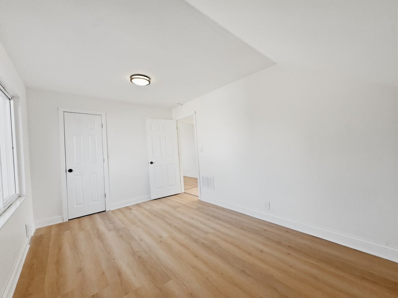 329 W Muir Ave #1 - Photo 4 of 15