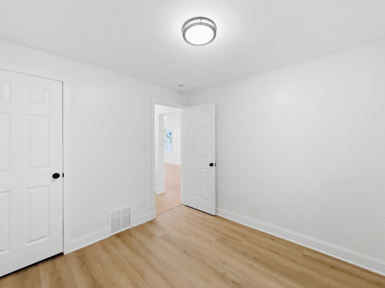 329 W Muir Ave #1 - Photo 5 of 15