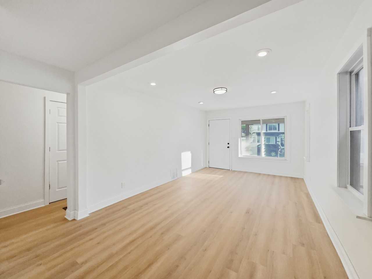 329 W Muir Ave #1 - Photo 7 of 13