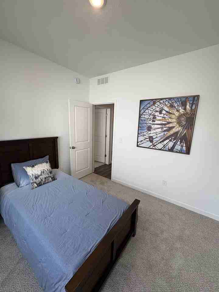 1663 39th St S - Photo 4 of 9