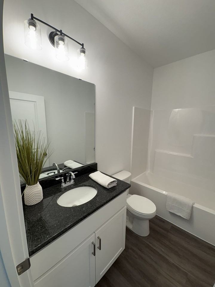 1663 39th St S - Photo 5 of 9