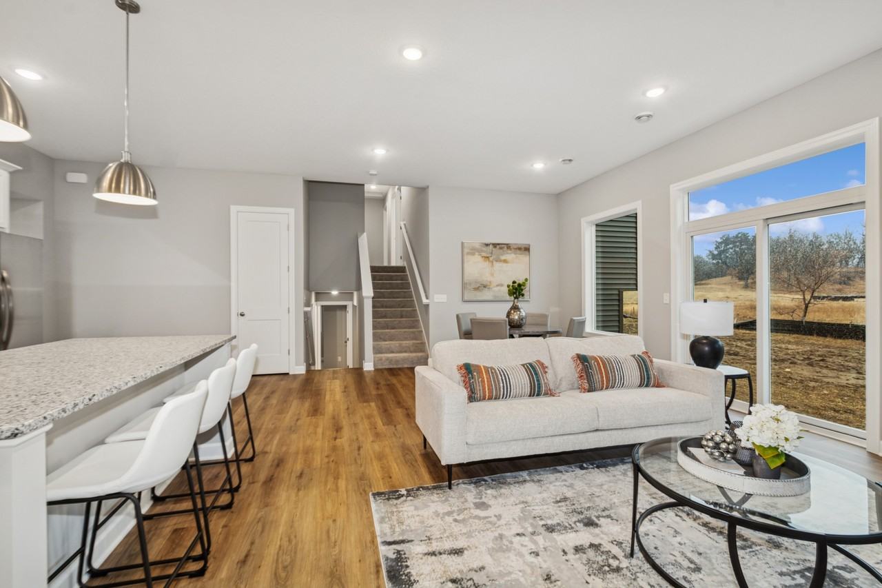14246 244th Ave Nw - Photo 4 of 15