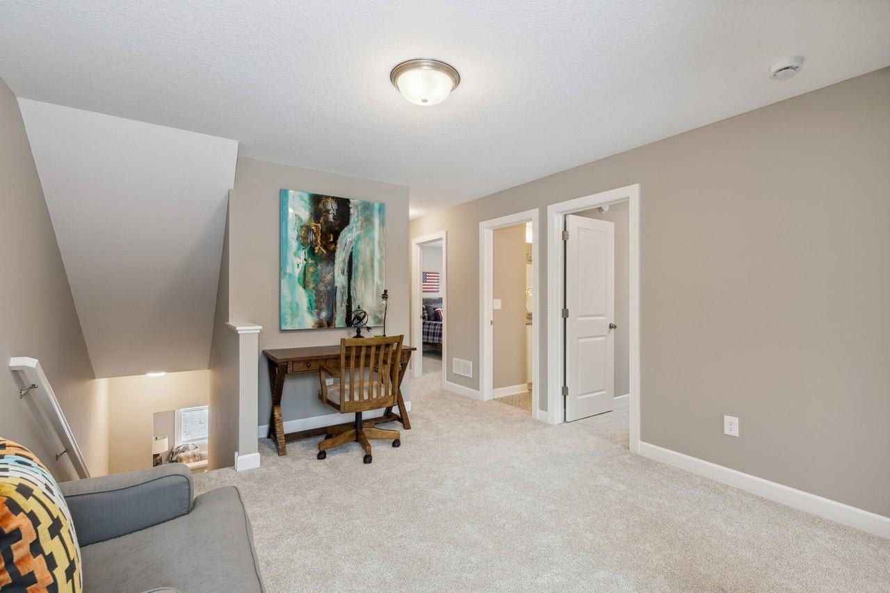 13837 Oakwood Dr - Photo 3 of 10