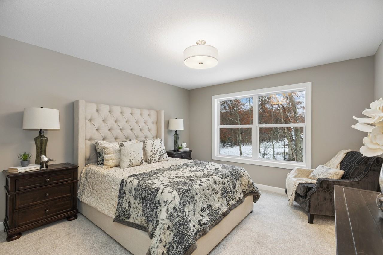 13837 Oakwood Dr - Photo 4 of 10