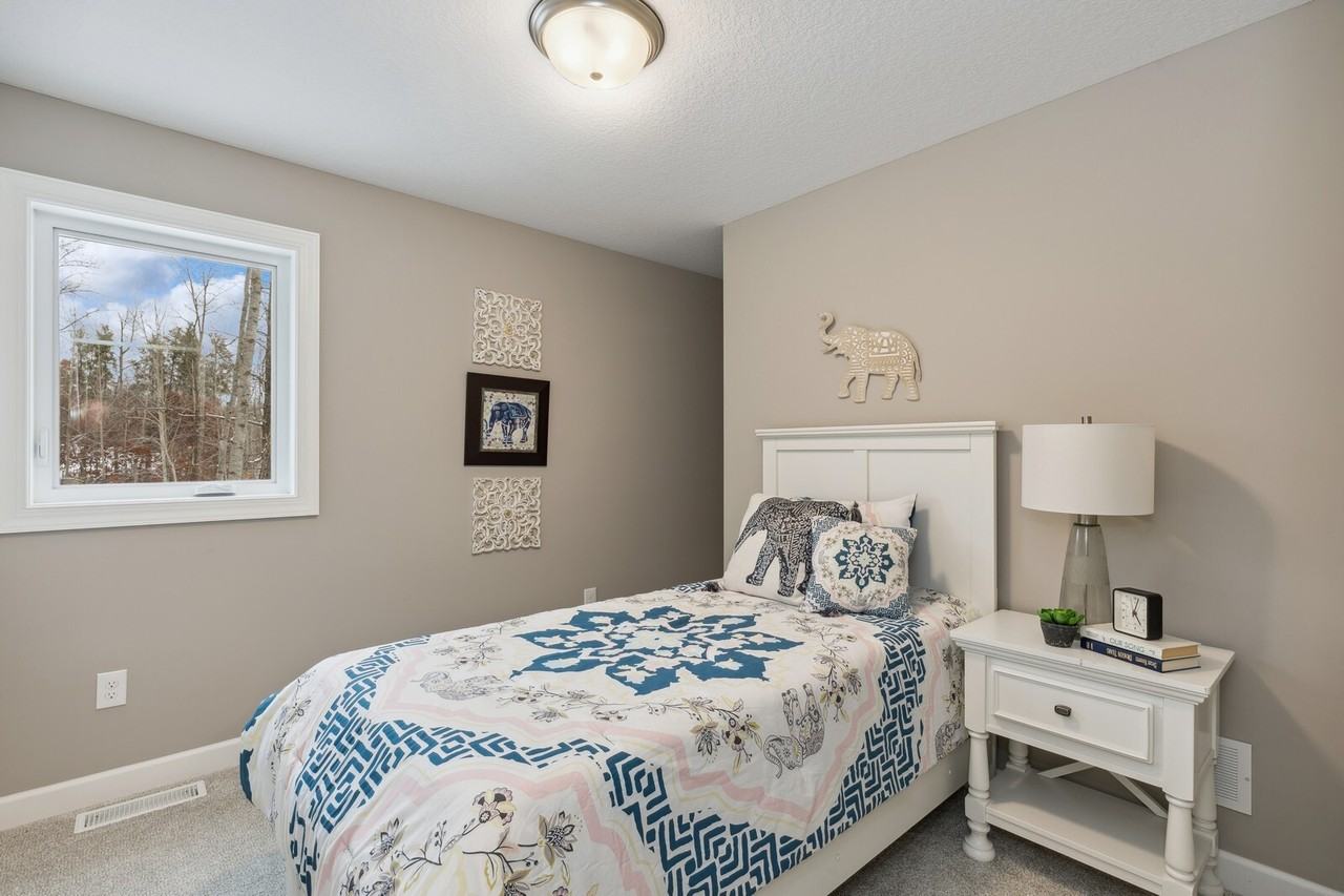 13837 Oakwood Dr - Photo 7 of 10