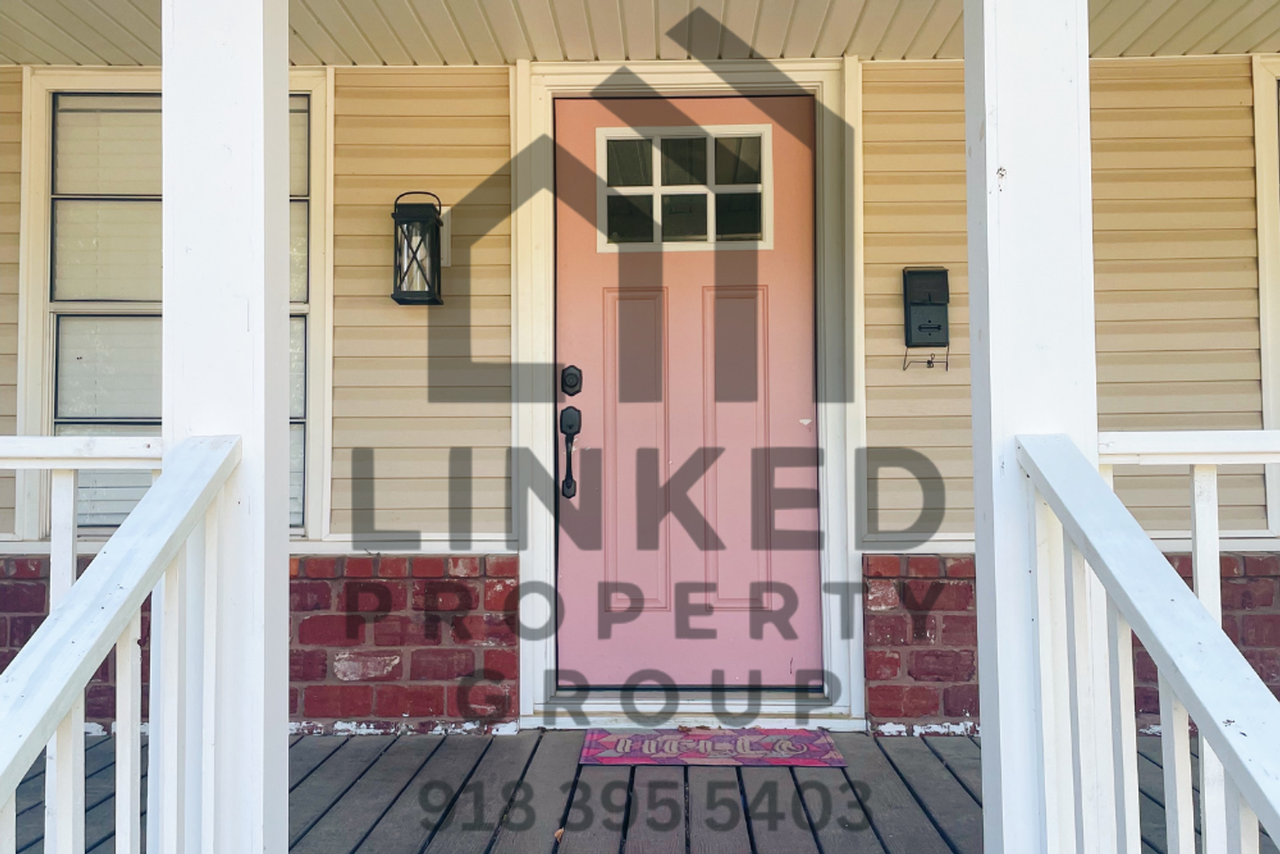 614 N 10th St - Photo 2 of 11