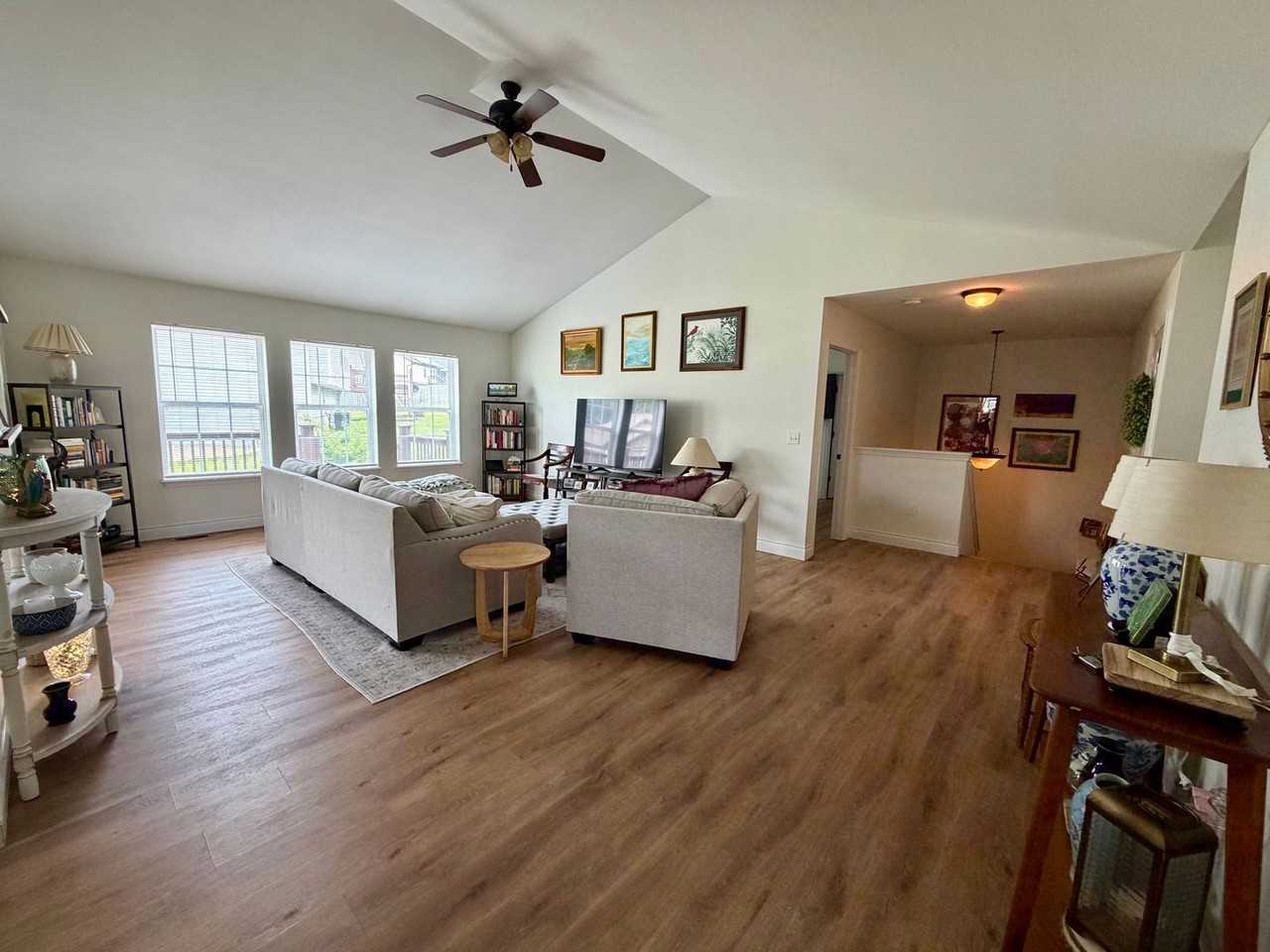 16223 Hershey Rd - Photo 4 of 20