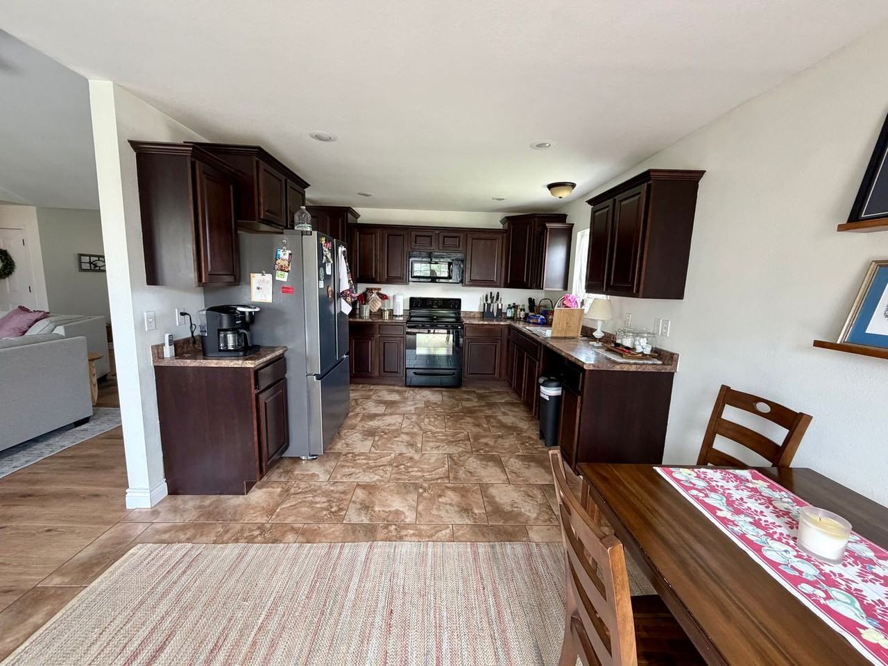 16223 Hershey Rd - Photo 7 of 20