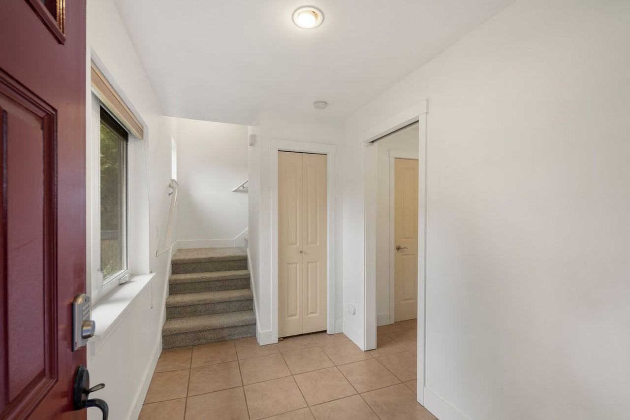 5947 Delridge Way Sw - Photo 6 of 29