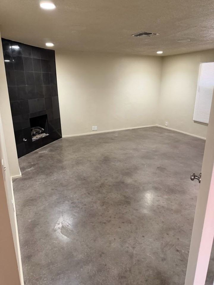 3724 W Gardenia Ave - Photo 2 of 13
